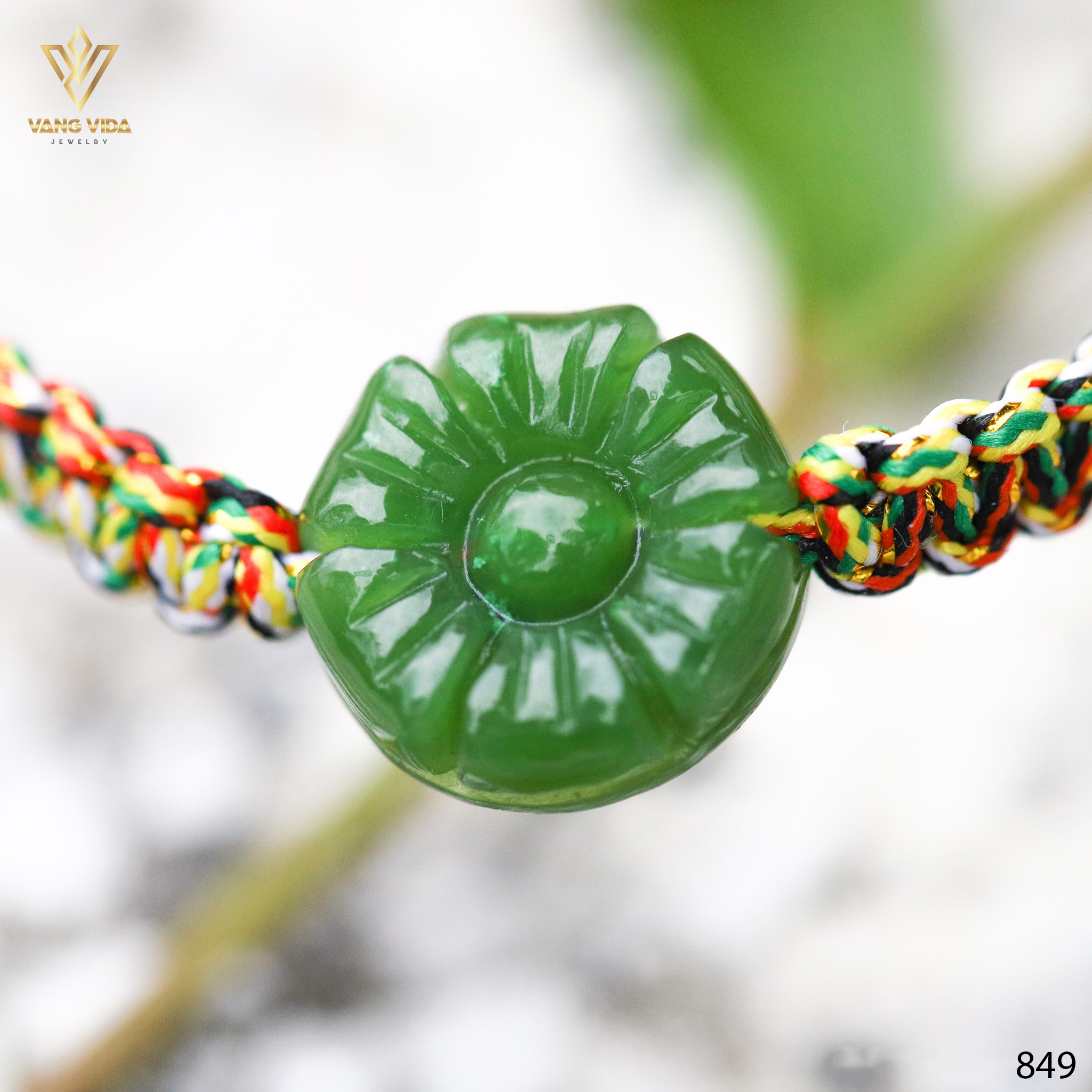 ខ្សែដៃអំបោះពណ៌ទាំងប្រាំលាយជាមួយនឹងផ្កា apricot ត្បូង Nephrite Jade - Image 2