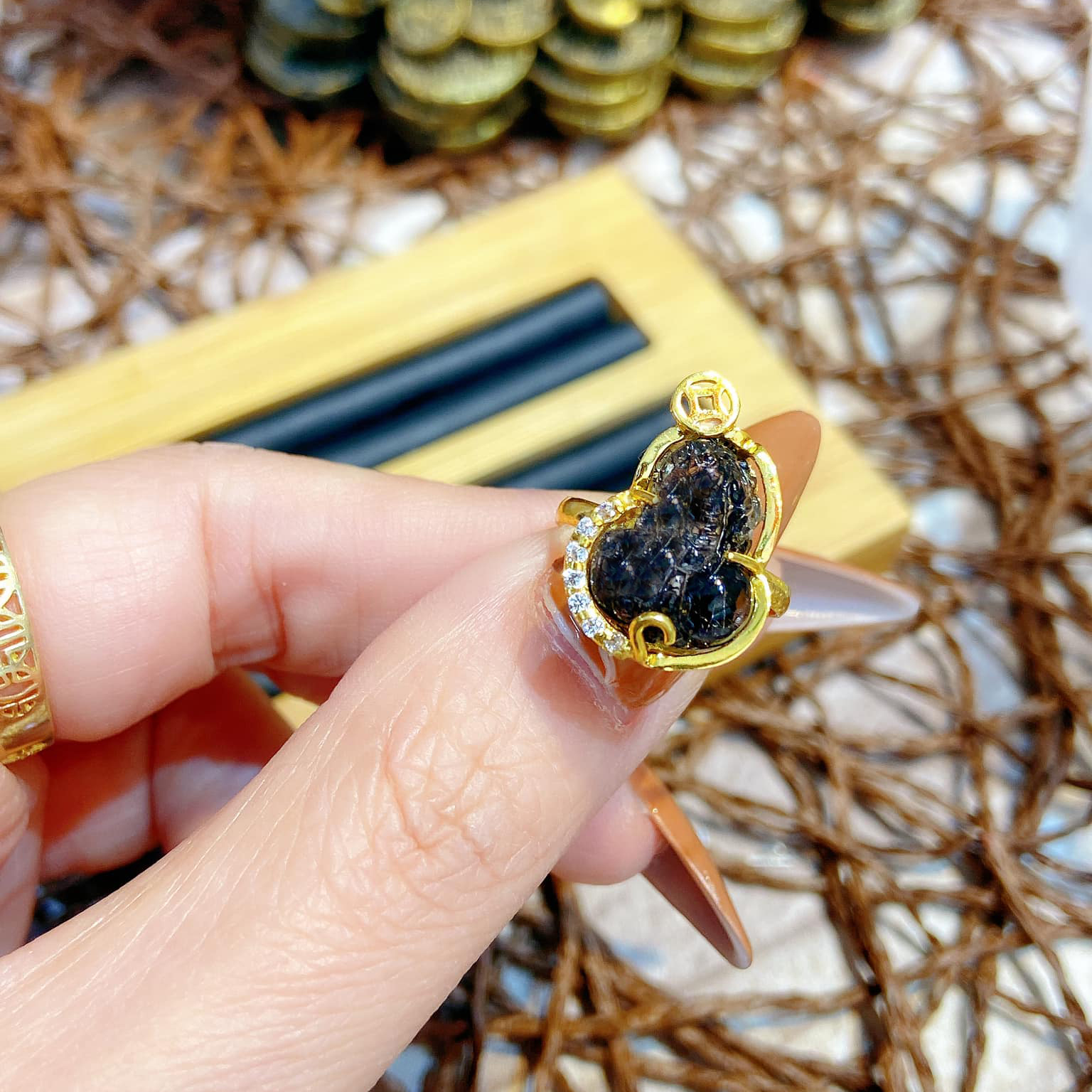 Black Quartz Ring Pixiu Wrap Golden - Image 3